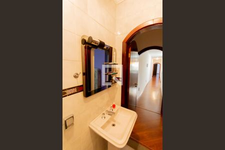 Casa à venda com 231m², 3 quartos e 2 vagasBanheiro da Suíte 1