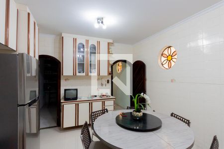 Casa à venda com 231m², 3 quartos e 2 vagasCozinha