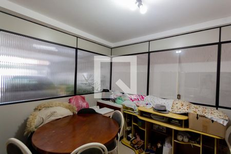 Casa à venda com 231m², 3 quartos e 2 vagasSalão