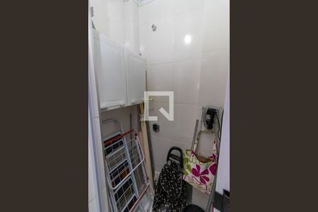 Apartamento à venda com 74m², 2 quartos e 1 vaga Apartamento à venda com 74m², 2 quartos e 1 vagaDespensa