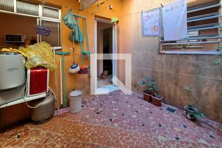 Casa à venda com 124m², 3 quartos e 1 vagaÁrea de serviço