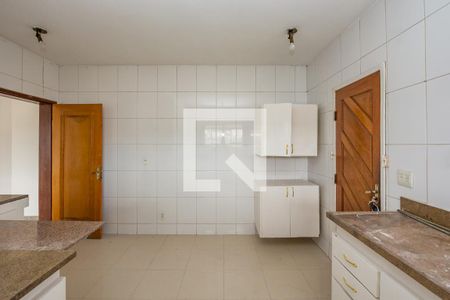 Casa à venda com 600m², 5 quartos e 4 vagasCozinha