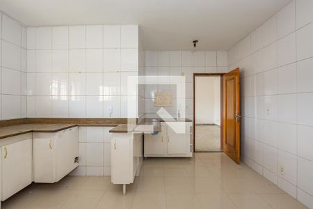 Casa à venda com 600m², 5 quartos e 4 vagasCozinha