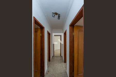 Casa à venda com 600m², 5 quartos e 4 vagasCorredor