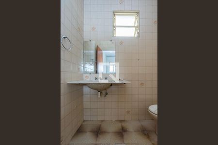 Casa à venda com 600m², 5 quartos e 4 vagasBanheiro de serviço