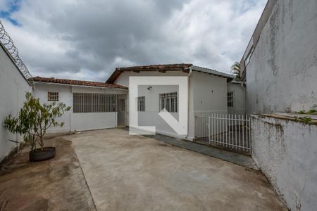 Casa à venda com 600m², 5 quartos e 4 vagasQuintal