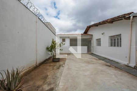 Casa à venda com 600m², 5 quartos e 4 vagasQuintal