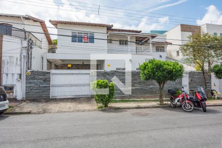 Casa à venda com 600m², 5 quartos e 4 vagasFachada