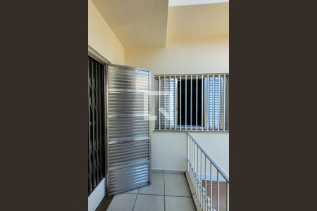 Casa à venda com 250m², 4 quartos e 3 vagas Casa à venda com 250m², 4 quartos e 3 vagas Varanda Quarto 3