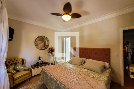 Casa à venda com 250m², 4 quartos e 3 vagas Casa à venda com 250m², 4 quartos e 3 vagasQuarto 4 - Suíte