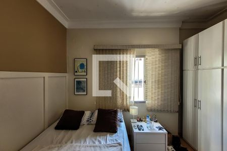 Casa à venda com 250m², 4 quartos e 3 vagas Casa à venda com 250m², 4 quartos e 3 vagasQuarto 2