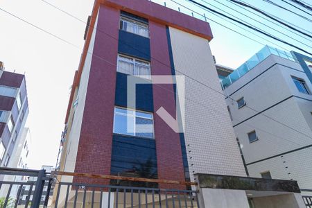 Apartamento à venda com 182m², 3 quartos e 2 vagasFachada