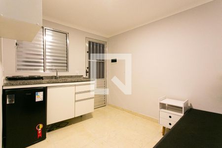 Quarto de kitnet/studio para alugar com 1 quarto, 12m² em Cangaiba, São Paulo