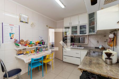 Apartamento à venda com 120m², 3 quartos e 2 vagas Apartamento à venda com 120m², 3 quartos e 2 vagasCozinha