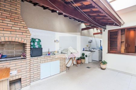 Casa à venda com 170m², 3 quartos e 5 vagas Casa à venda com 170m², 3 quartos e 5 vagasChurrasqueira
