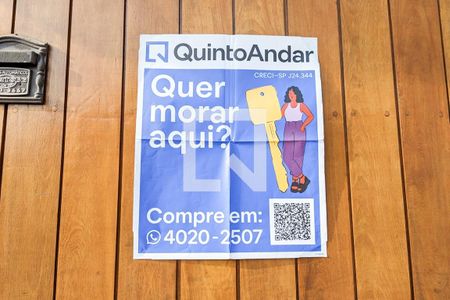 Casa à venda com 170m², 3 quartos e 5 vagas Casa à venda com 170m², 3 quartos e 5 vagasFachada