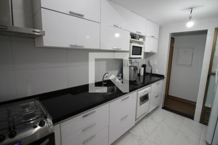 Apartamento à venda com 81m², 3 quartos e 2 vagasCozinha