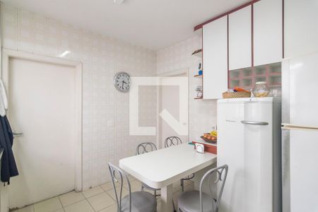 Apartamento à venda com 160m², 4 quartos e 2 vagas Apartamento à venda com 160m², 4 quartos e 2 vagasCozinha