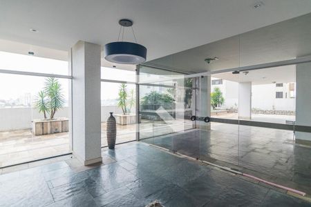 Apartamento à venda com 160m², 4 quartos e 2 vagas Apartamento à venda com 160m², 4 quartos e 2 vagasHall de Entrada