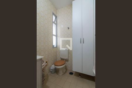 Apartamento à venda com 160m², 4 quartos e 2 vagas Apartamento à venda com 160m², 4 quartos e 2 vagasBanheiro da Suite