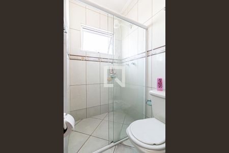 Banheiro da Suíte de casa à venda com 3 quartos, 130m² em Cidade Antônio Estevão de Carvalho, São Paulo