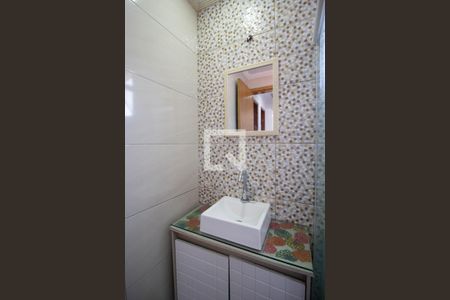 Apartamento à venda com 54m², 2 quartos e 1 vaga Apartamento à venda com 54m², 2 quartos e 1 vagaBanheiro