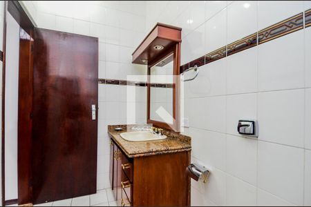 Casa à venda com 255m², 3 quartos e 4 vagasBanheiro da Suíte 3