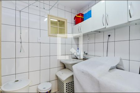 Casa à venda com 255m², 3 quartos e 4 vagasÁrea de Serviço