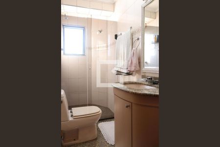 Apartamento à venda com 180m², 3 quartos e 2 vagasSuíte 2 banheiro 