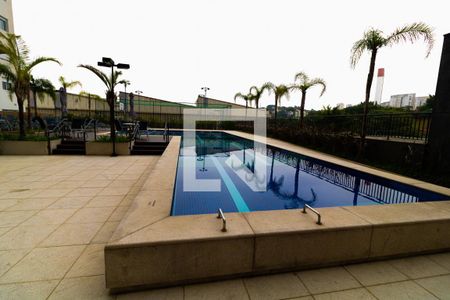 Apartamento para alugar com 68m², 3 quartos e 1 vagaÁrea comum - Piscina