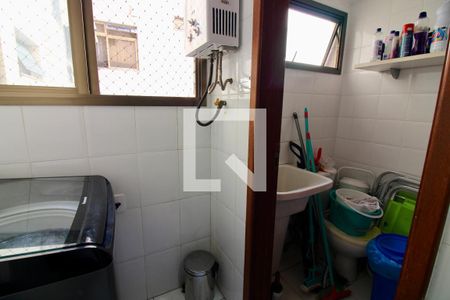 Apartamento à venda com 107m², 3 quartos e 2 vagas Apartamento à venda com 107m², 3 quartos e 2 vagasÁrea de Serviço