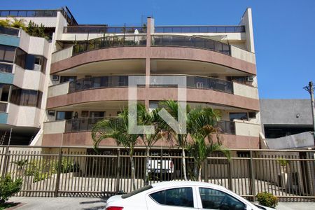 Apartamento à venda com 107m², 3 quartos e 2 vagas Apartamento à venda com 107m², 3 quartos e 2 vagasFachada do bloco