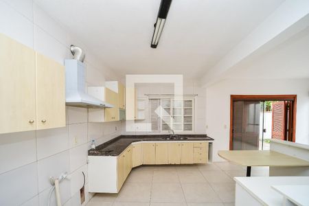 Casa à venda com 650m², 3 quartos e 4 vagas Casa à venda com 650m², 3 quartos e 4 vagasCozinha