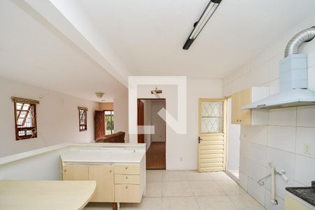 Casa à venda com 650m², 3 quartos e 4 vagas Casa à venda com 650m², 3 quartos e 4 vagasCozinha