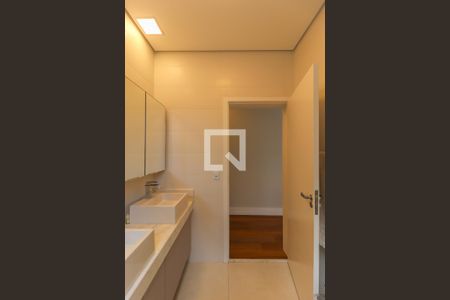 Casa de condomínio à venda com 262m², 3 quartos e 4 vagas Casa de condomínio à venda com 262m², 3 quartos e 4 vagasSuíte 1