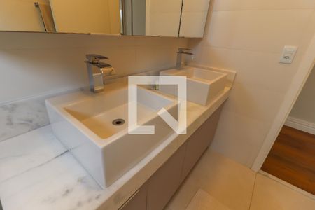 Casa de condomínio à venda com 262m², 3 quartos e 4 vagas Casa de condomínio à venda com 262m², 3 quartos e 4 vagasSuíte 1