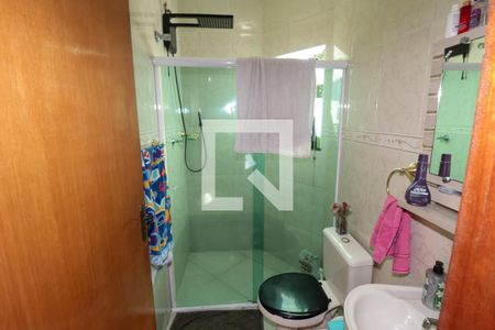 Casa à venda com 125m², 3 quartos e 5 vagas Casa à venda com 125m², 3 quartos e 5 vagasBanheiro da Suíte