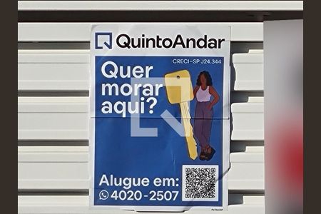 Apartamento à venda com 100m², 2 quartos e 1 vaga Apartamento à venda com 100m², 2 quartos e 1 vagaPlaquinha instalada no portão do imóvel