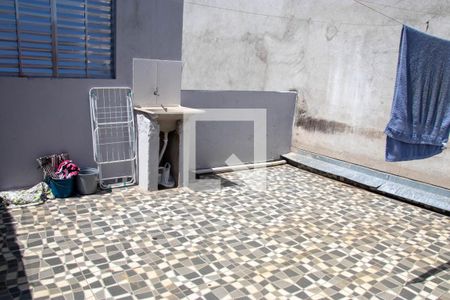 Casa à venda com 150m², 8 quartos e 2 vagas Casa à venda com 150m², 8 quartos e 2 vagasÁrea de Serviço 4