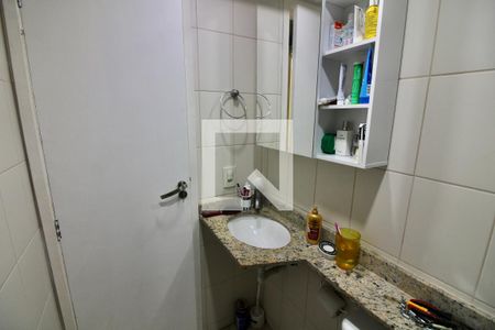 Apartamento à venda com 70m², 2 quartos e 1 vaga Apartamento à venda com 70m², 2 quartos e 1 vagaBanheiro da Suíte