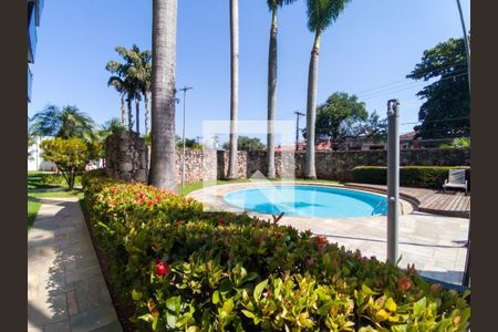 Apartamento à venda com 312m², 4 quartos e 3 vagas Apartamento à venda com 312m², 4 quartos e 3 vagasÁrea comum - Piscina