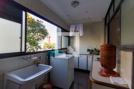 Apartamento à venda com 312m², 4 quartos e 3 vagas Apartamento à venda com 312m², 4 quartos e 3 vagasÁrea de Serviço