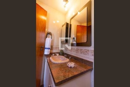 Apartamento à venda com 312m², 4 quartos e 3 vagas Apartamento à venda com 312m², 4 quartos e 3 vagasBanheiro da Suíte 4