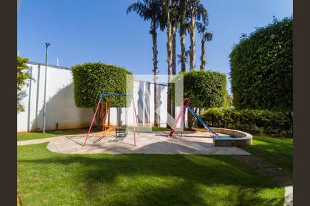 Apartamento à venda com 312m², 4 quartos e 3 vagas Apartamento à venda com 312m², 4 quartos e 3 vagasÁrea comum - Playground