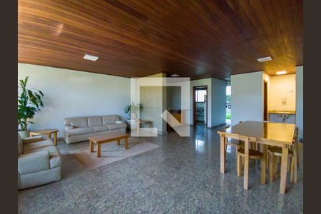 Apartamento à venda com 312m², 4 quartos e 3 vagas Apartamento à venda com 312m², 4 quartos e 3 vagasÁrea comum - Salão de festas