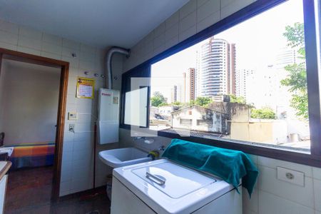 Apartamento à venda com 312m², 4 quartos e 3 vagas Apartamento à venda com 312m², 4 quartos e 3 vagasÁrea de Serviço