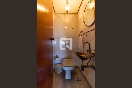 Apartamento à venda com 312m², 4 quartos e 3 vagas Apartamento à venda com 312m², 4 quartos e 3 vagasLavabo