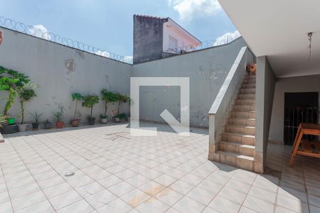 Casa à venda com 346m², 4 quartos e 4 vagas Casa à venda com 346m², 4 quartos e 4 vagasQuintal