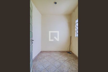 Quarto 1 de kitnet/studio para alugar com 2 quartos, 60m² em Cachoeirinha, Belo Horizonte