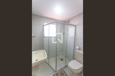 Casa à venda com 185m², 2 quartos e 2 vagas Casa à venda com 185m², 2 quartos e 2 vagasBanheiro social